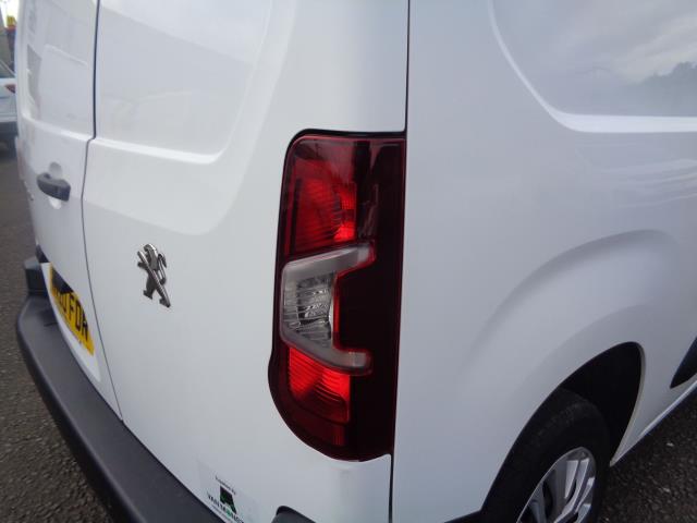 2020 Peugeot Partner 1000 1.5 Bluehdi 100 Professional Van (NV20FDN) Image 14