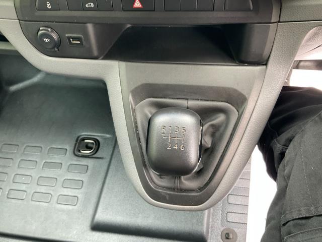 2020 Peugeot Expert 1400 2.0 Bluehdi 120 Professional Van (NV20FKB) Image 28