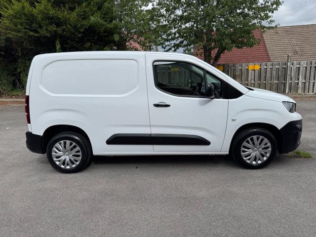 2020 Peugeot Partner 1000 1.5 Bluehdi 100 Professional Van Euro 6 SPEED RESTRICTED 70 MPH  (NV20GVW) Image 10