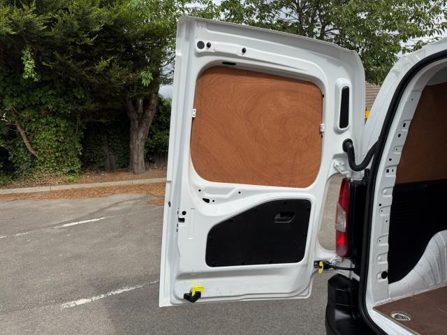 2020 Peugeot Partner 1000 1.5 Bluehdi 100 Professional Van Euro 6 SPEED RESTRICTED 70 MPH  (NV20GVW) Image 49