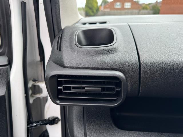 2020 Peugeot Partner 1000 1.5 Bluehdi 100 Professional Van Euro 6 SPEED RESTRICTED 70 MPH  (NV20GVW) Image 38
