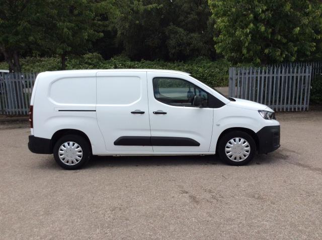 2020 Peugeot Partner 850 1.5 Bluehdi 100 Professional Crew Van (NV20GYB) Image 15