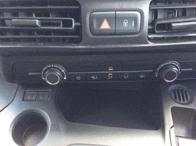 2020 Peugeot Partner 850 1.5 Bluehdi 100 Professional Crew Van (NV20GYB) Image 26