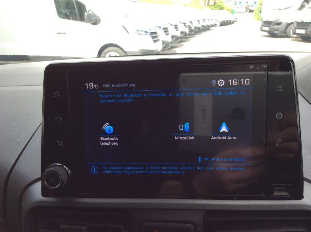 2020 Peugeot Partner 850 1.5 Bluehdi 100 Professional Crew Van (NV20GYB) Image 24