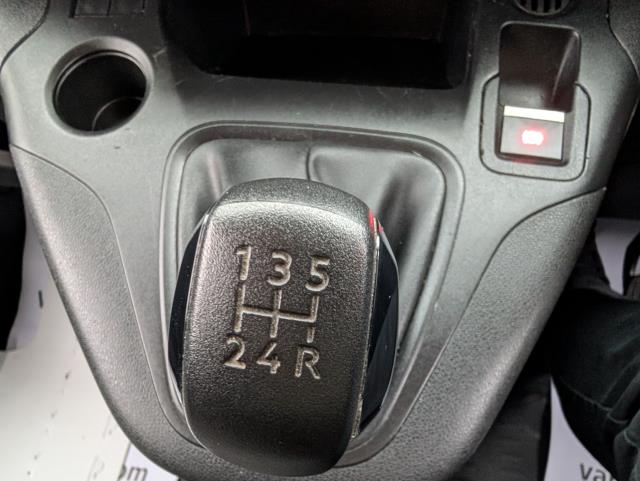 2020 Peugeot Partner 1000 1.5 Bluehdi 100 Professional Van (NV20HCJ) Image 25