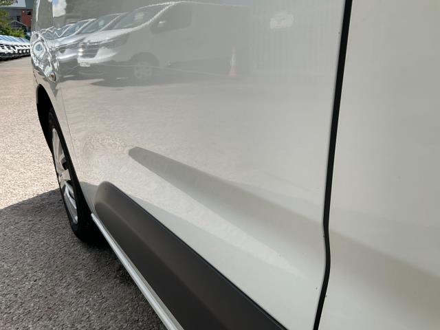 2020 Peugeot Partner 1000 1.5 Bluehdi 100 Professional Van (NV20HDC) Image 31
