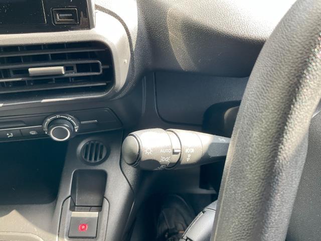 2020 Peugeot Partner 1000 1.5 Bluehdi 100 Professional Van (NV20HDC) Image 28