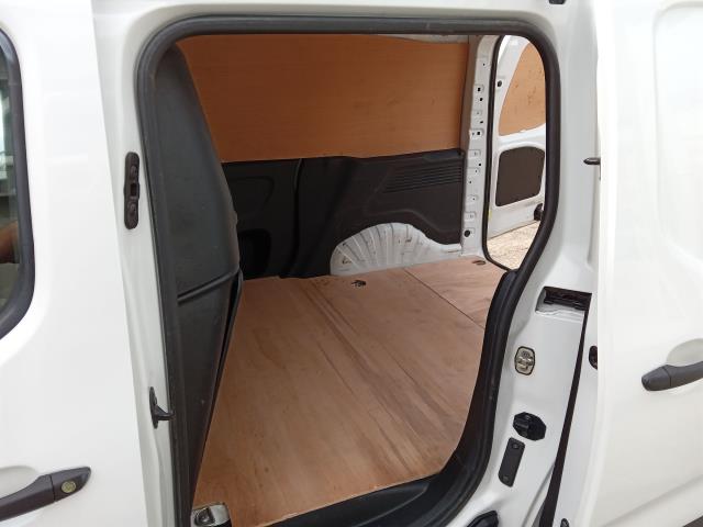 2020 Peugeot Partner 1000 1.5 Bluehdi 100 Professional Van (NV20HHC) Image 15