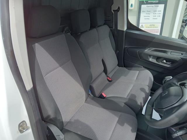 2020 Peugeot Partner 1000 1.5 Bluehdi 100 Professional Van (NV20HHC) Image 21