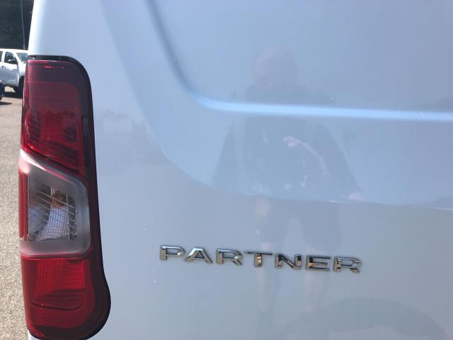 2021 Peugeot Partner 1000 1.5 Bluehdi 100 Professional Van (NV21AUU) Image 18