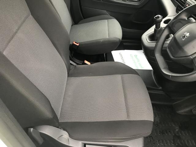 2021 Peugeot Partner L2 850 1.5BLUE HDI 100PS PROFESSIONAL CREW VAN EURO 6 (NV21AZG) Image 13