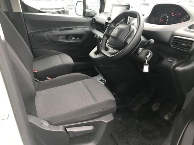 2021 Peugeot Partner L2 850 1.5BLUE HDI 100PS PROFESSIONAL CREW VAN EURO 6 (NV21AZG) Image 21