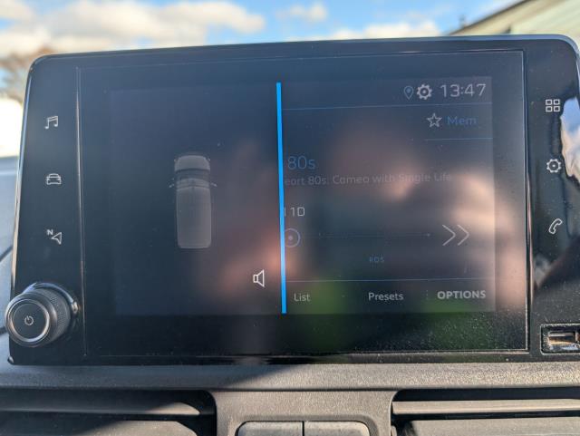 2021 Peugeot Partner 1000 1.5 Bluehdi 100 Professional Van (NV21BHZ) Image 23