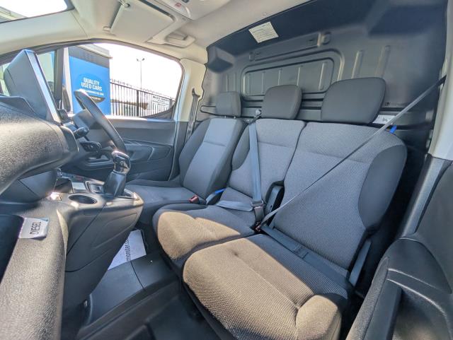 2021 Peugeot Partner 1000 1.5 Bluehdi 100 Professional Van (NV21BHZ) Image 28