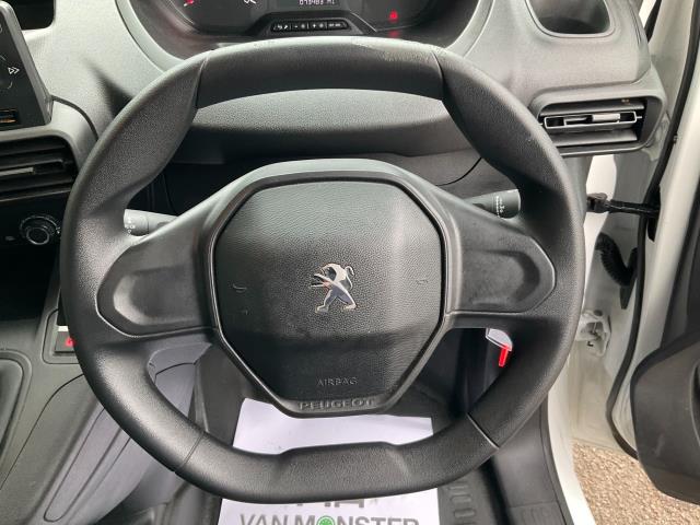 2021 Peugeot Partner 1000 1.5 Bluehdi 100 Grip Van (NV21BLZ) Image 17