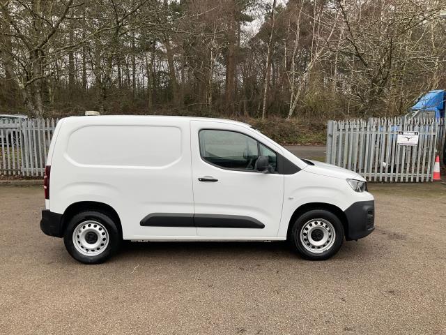 2021 Peugeot Partner 1000 1.5 Bluehdi 100 Grip Van (NV21BLZ) Image 15