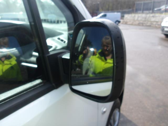 2021 Peugeot Partner 1000 1.5 Bluehdi 100 Professional Van (NV21BYK) Image 10