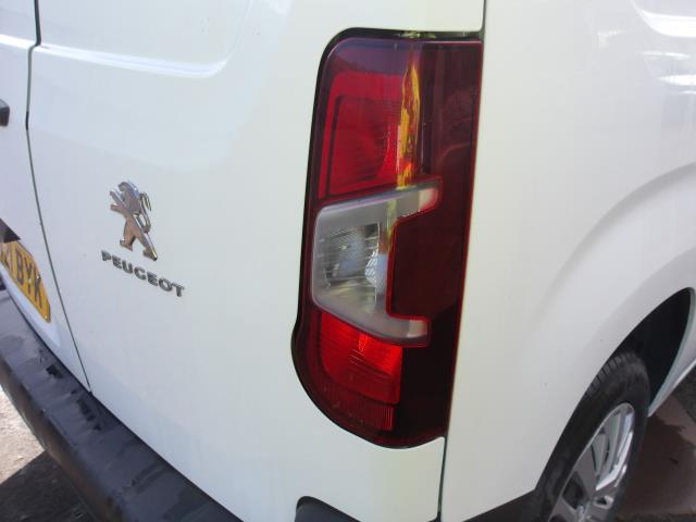 2021 Peugeot Partner 1000 1.5 Bluehdi 100 Professional Van (NV21BYK) Image 9