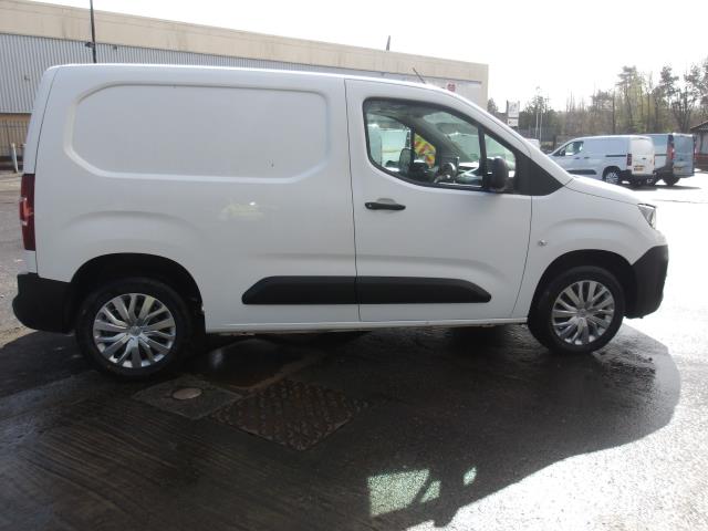 2021 Peugeot Partner 1000 1.5 Bluehdi 100 Professional Van (NV21BYK) Image 8