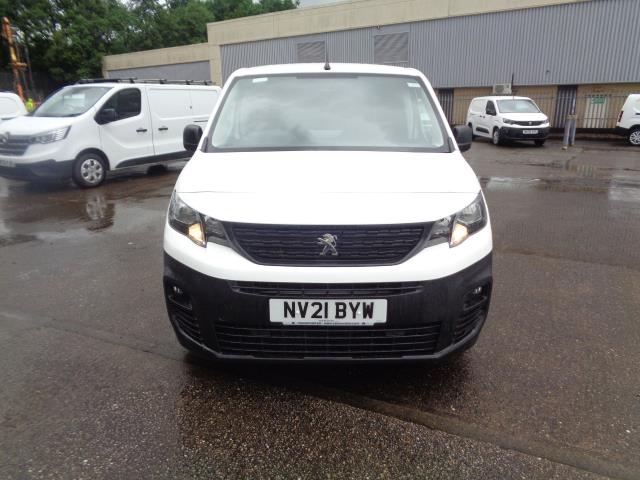 2021 Peugeot Partner 1000 1.5 Bluehdi 100 Professional Van (NV21BYW) Image 2