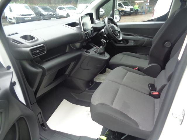 2021 Peugeot Partner 1000 1.5 Bluehdi 100 Professional Van (NV21BYW) Image 14