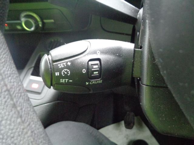 2021 Peugeot Partner 1000 1.5 Bluehdi 100 Professional Van (NV21BYW) Image 23