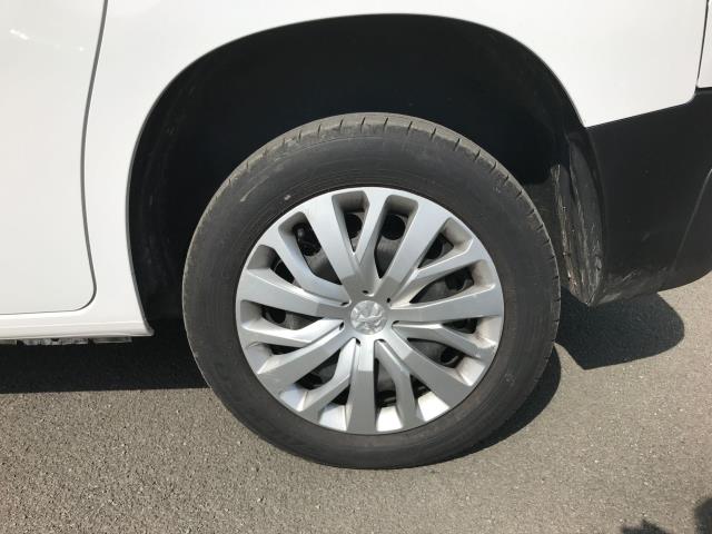 2021 Peugeot Partner 1000 1.5 Bluehdi 100 Professional Van (NV21BZC) Image 15