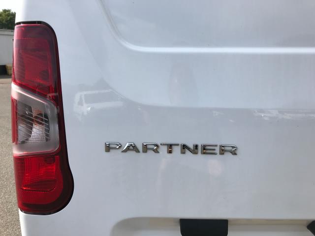 2021 Peugeot Partner 1000 1.5 Bluehdi 100 Professional Van (NV21BZC) Image 18