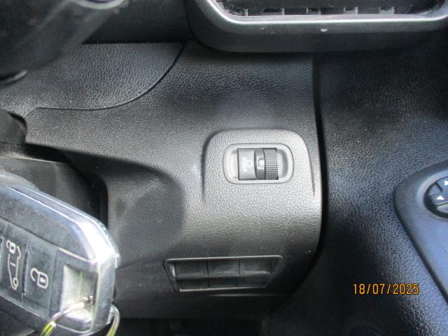 2021 Peugeot Partner STANDARD 1000 1.5 BLUE HDI 100PS PROFESSIONAL (NV21DLU) Image 17