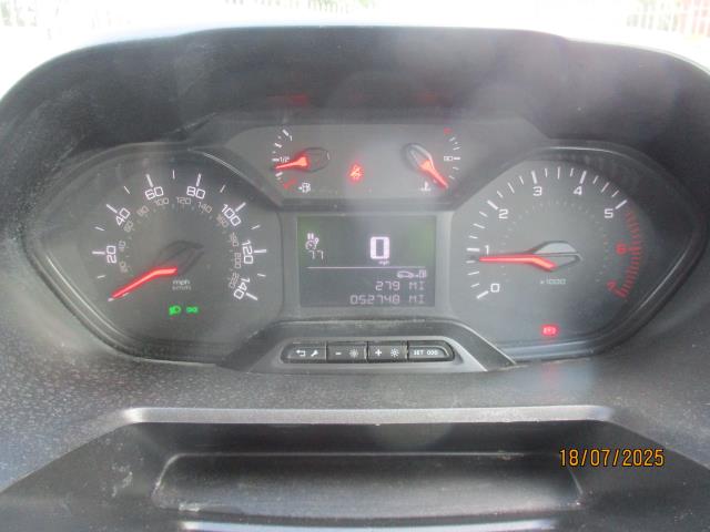 2021 Peugeot Partner STANDARD 1000 1.5 BLUE HDI 100PS PROFESSIONAL (NV21DLU) Image 13