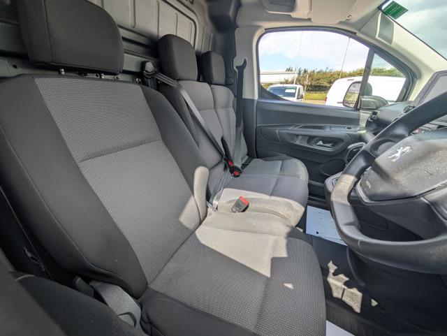 2021 Peugeot Partner 950 1.5 Bluehdi 100 Professional Van (NV21EKN) Image 14