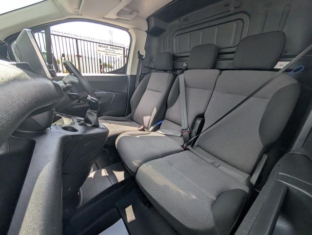 2021 Peugeot Partner 950 1.5 Bluehdi 100 Professional Van (NV21EKN) Image 17