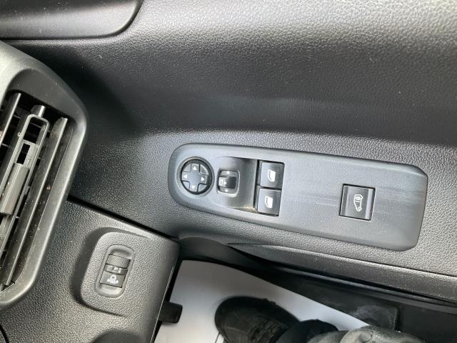 2021 Peugeot Partner 1000 1.5 Bluehdi 100 Professional Van (NV21FCP) Image 32