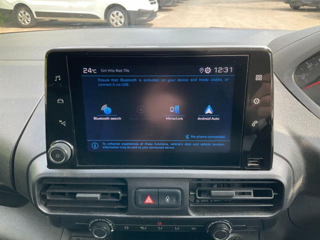 2021 Peugeot Partner 1000 1.5 Bluehdi 100 Professional Van (NV21FCP) Image 22