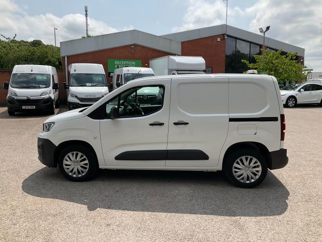 2021 Peugeot Partner 1000 1.5 Bluehdi 100 Professional Van (NV21FCP) Image 6