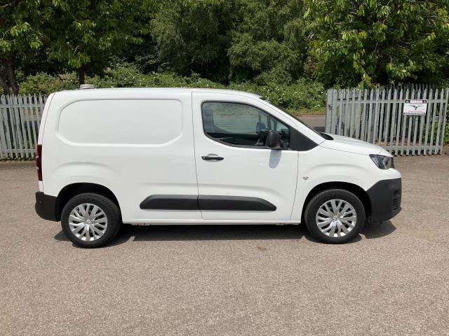 2021 Peugeot Partner 1000 1.5 Bluehdi 100 Professional Van (NV21FCP) Image 15