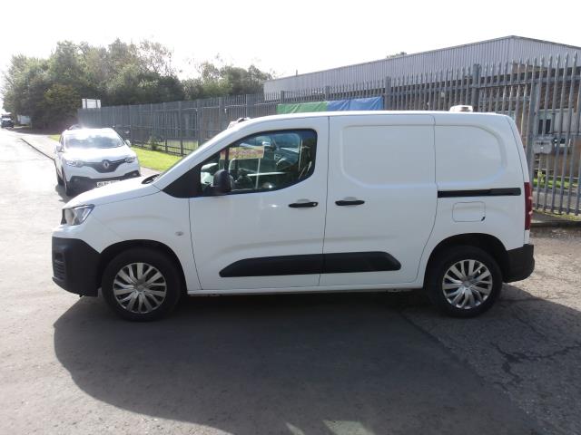 2021 Peugeot Partner 1000 1.5 Bluehdi 100 Professional Van (NV21FCU) Image 6