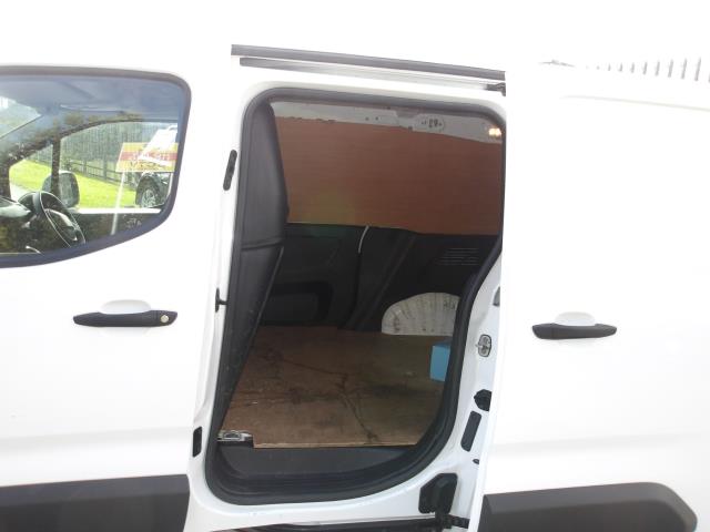 2021 Peugeot Partner 1000 1.5 Bluehdi 100 Professional Van (NV21FCU) Image 13