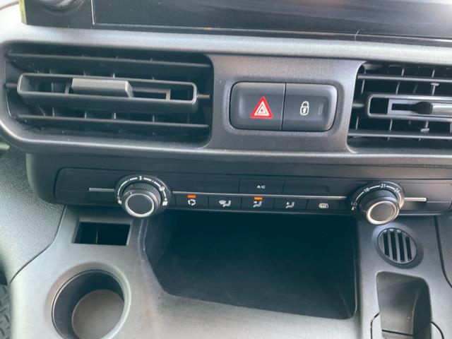 2021 Peugeot Partner 1000 1.5 Bluehdi 100 Professional Van (NV21FLJ) Image 23