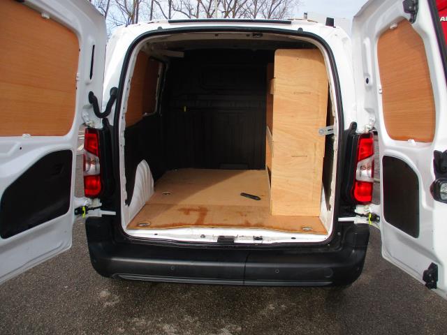 2021 Peugeot Partner 1000 1.5 Bluehdi 100 Professional Van (NV21FLN) Image 29