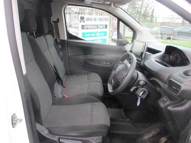 2021 Peugeot Partner 1000 1.5 Bluehdi 100 Professional Van (NV21FLN) Image 12