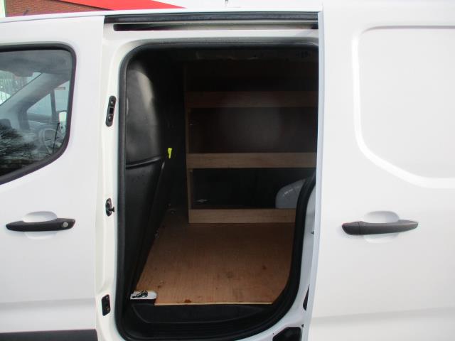 2021 Peugeot Partner 1000 1.5 Bluehdi 100 Professional Van (NV21FLN) Image 27