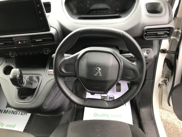 2021 Peugeot Partner 1000 1.5 Bluehdi 100 Professional Van (NV21FLP) Image 17