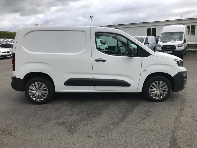 2021 Peugeot Partner 1000 1.5 Bluehdi 100 Professional Van (NV21FLP) Image 13