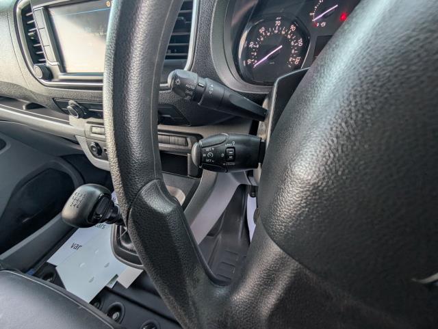 2021 Peugeot Expert 1000 1.5 Bluehdi 100 Professional Van (NV21FRN) Image 21