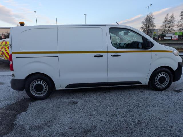 2021 Peugeot Expert 1000 1.5 Bluehdi 100 Professional Van (NV21FRN) Image 14