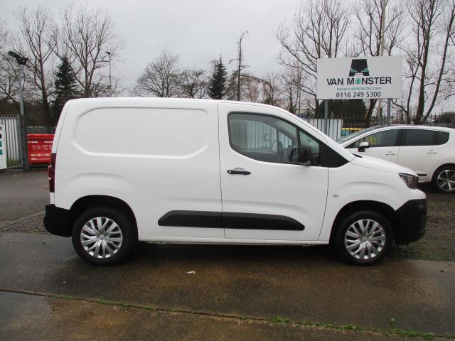 2021 Peugeot Partner 1000 1.5 Bluehdi 100 Professional Van (NV21FSD) Image 3