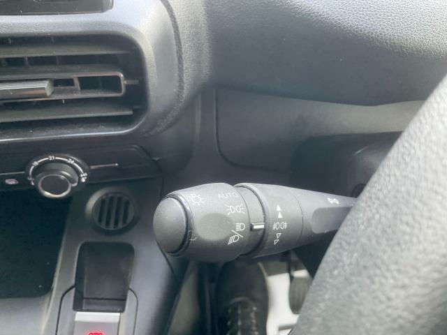 2021 Peugeot Partner 1000 1.5 Bluehdi 100 Professional Van (NV21FUA) Image 31