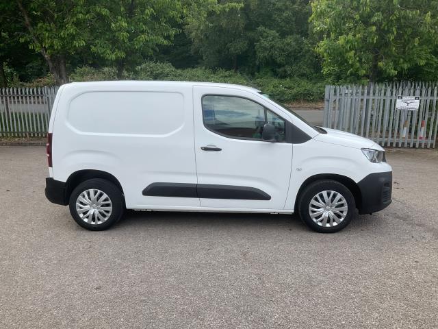 2021 Peugeot Partner 1000 1.5 Bluehdi 100 Professional Van (NV21FUA) Image 15