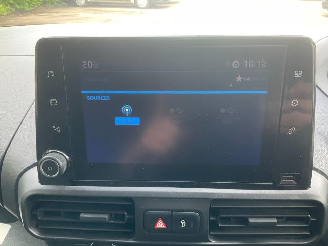 2021 Peugeot Partner 1000 1.5 Bluehdi 100 Professional Van (NV21FUA) Image 21